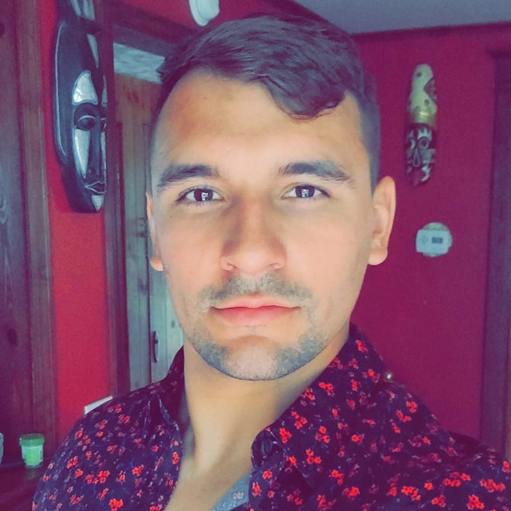 Meet your Posher, Eric